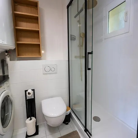 Superbe T2 Avec Piscine Et Climatisation Proche Plages - Fr-1-677-58 * 르 라방두